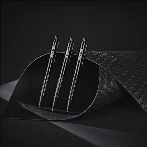 AV-19201_LIFESTYLE_1024X1024.jpg