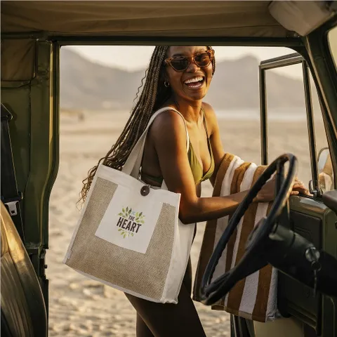 bag-4693_lifestyle_ai_1024x1024