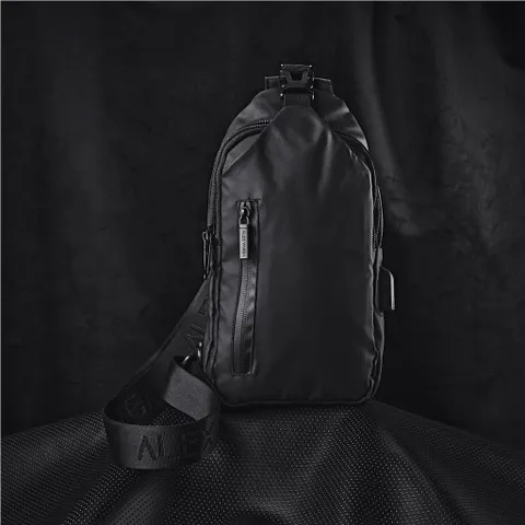 BG-AV-438-B_LIFESTYLE-NO-LOGO_1024X1024.jpg