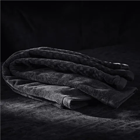 GP-AV-19-B_LIFESTYLE-NO-LOGO_1024X1024.jpg