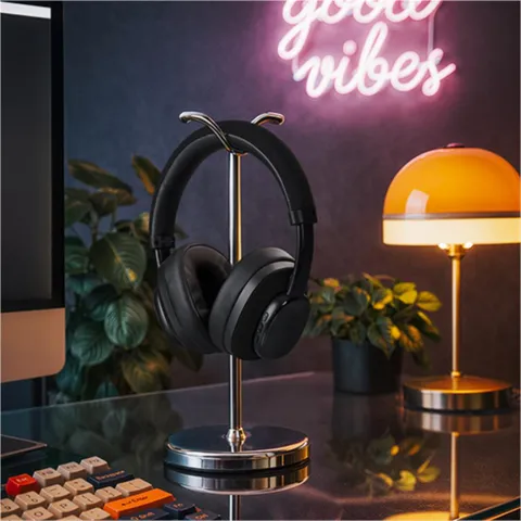 mt-sc-535-b_lifestyle_ai-no-logo_1024x1024