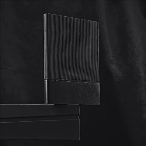 NF-AV-174-B_LIFESTYLE-NO-LOGO_1024X1024.jpg