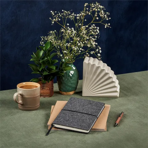 NF-OK-171-B-LIFESTYLE-NO-LOGO_1024X1024.jpg