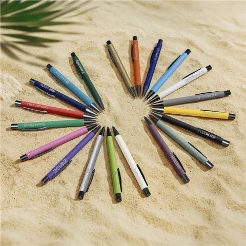 pen-1901_lifestyle_ai_1024x1024