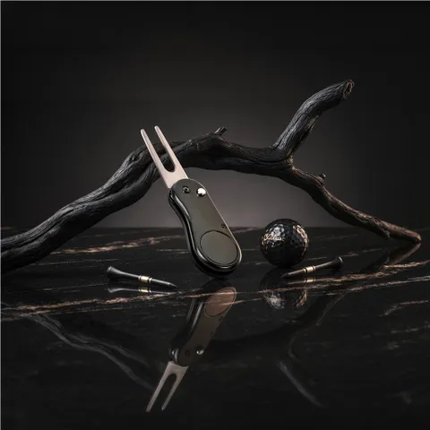 sf-av-64-b_lifestyle_ai-no-logo_1024x1024