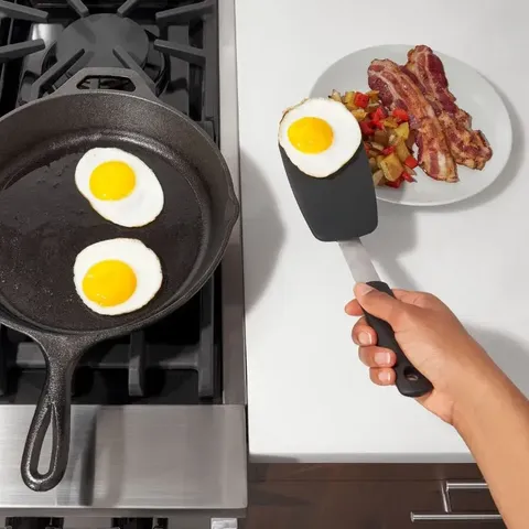 oxo-gg-small-silicone-flexible-turner.jpg