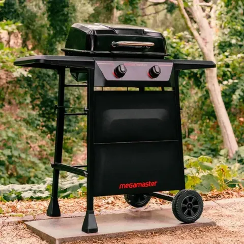 megamaster-inferno-series-2-burner-patio-gas-braai-lifestyle.jpg