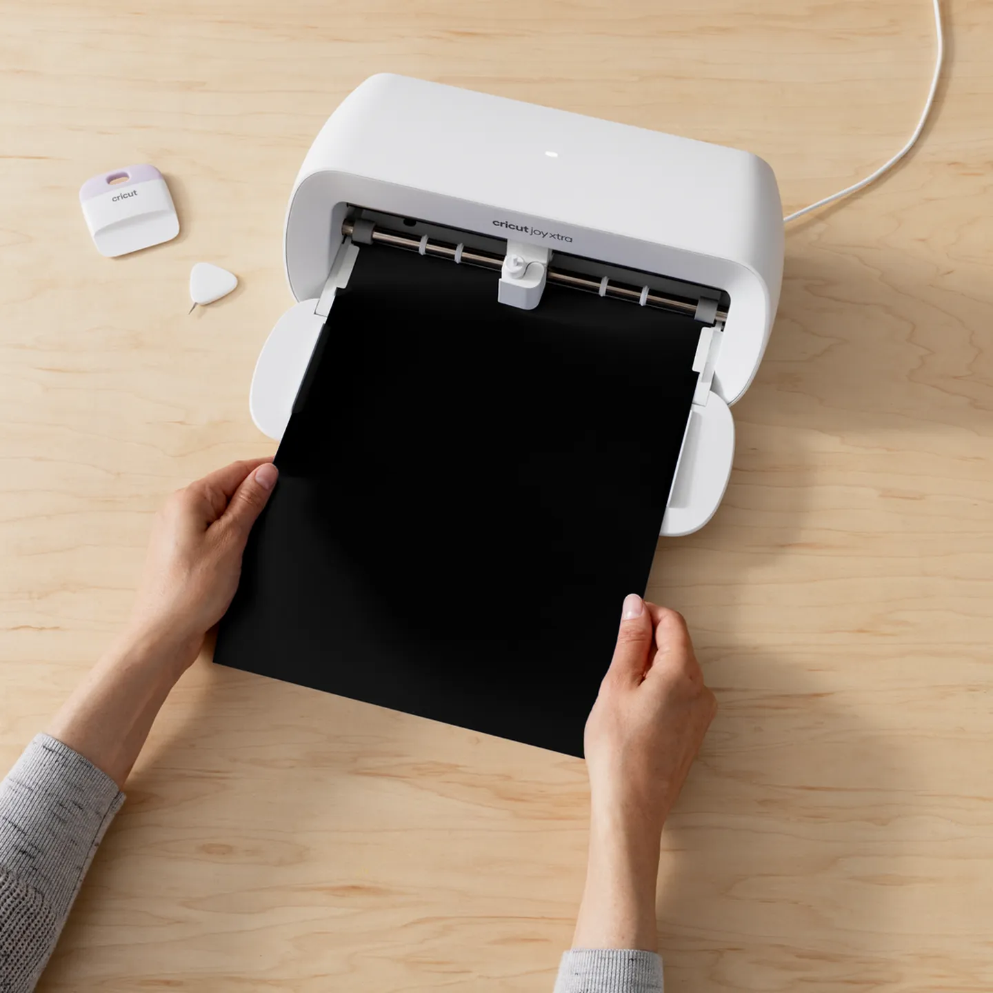 2011368 - Cricut Smart Vinyl Permanent Joy Xtra 24.1x91.4cm 1 sheet (Black)