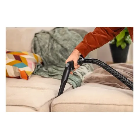 Karcher Se4 Spray Extraction Vacuum Cleaner 1