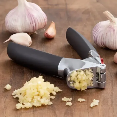 oxo-garlic-press