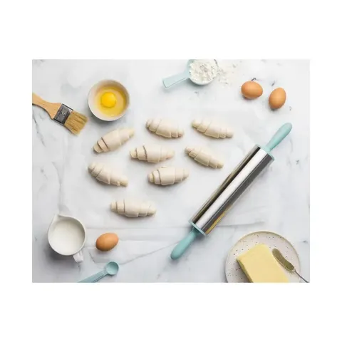 kitchen-inspire-rotating-rolling-pin-501223-02