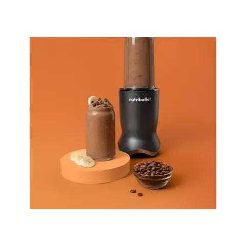 nutribullet-1000w-ultra-blender-690-001000-blending-00