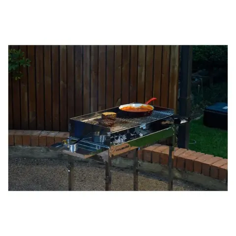 explorer-portable-charcoal-braai-lifestyle-2