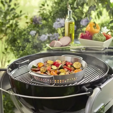 weber-gbs-poultry-roaster-8838-04