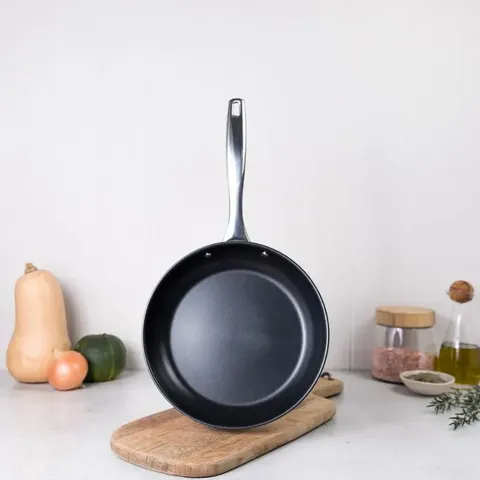 brabantia-amsterdam-frying-pan