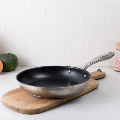 brabantia-amsterdam-pan