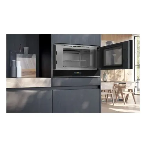 siemens-21l-right-hinged-built-in-microwave-oven-be732r1b1-03