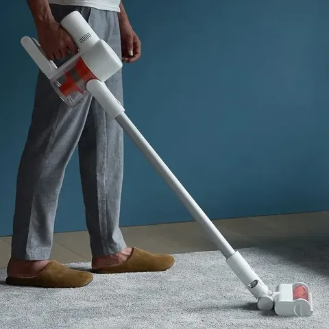 xiaomi-handheld-vacuum-cleaner-lifestyle