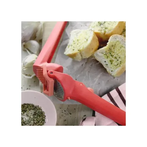 dreamfarm-red-garject-lite-garlic-press-dfga5622-04