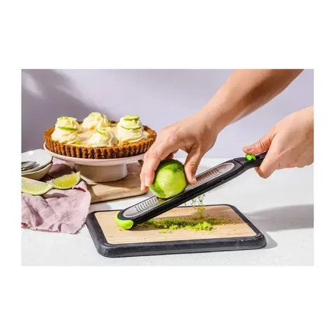 dreamfarm-ozest-zester-dfoz3345-04