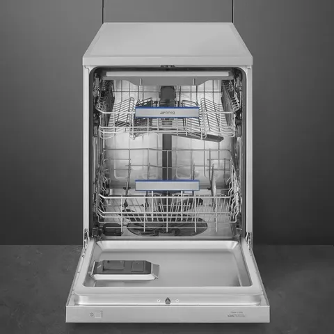Smeg 15 Place Dishwasher Dw73txsa Front
