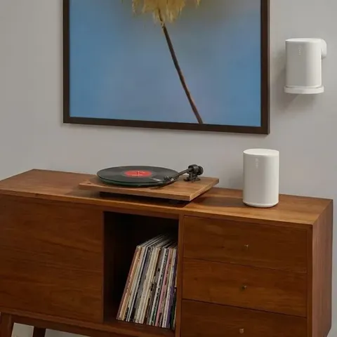 sonos-era-100-white-wall-mount-speaker-bracket-e10mtww1-02