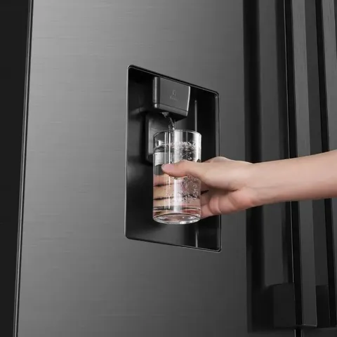 hisense-575l-french-door-refrigerator-h760fsb-wd-dispenser