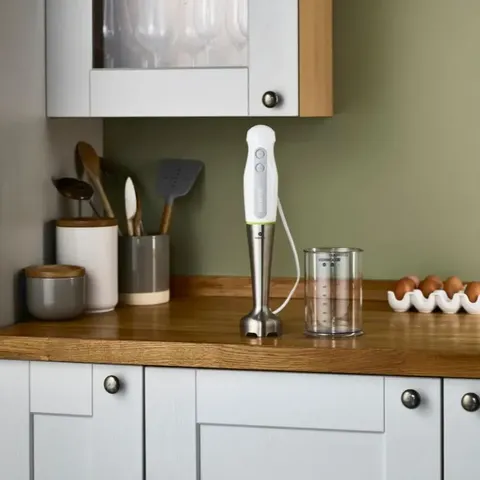 kenwood-series-1-hand-blender-hdp106wg-lifestyle