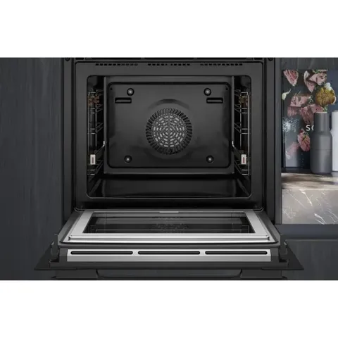siemens-iq700-home-connect-oven-hn978gqb1-open