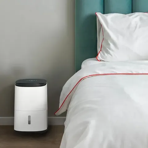 meaco-arete-12l-dehumidifier-lifestyle