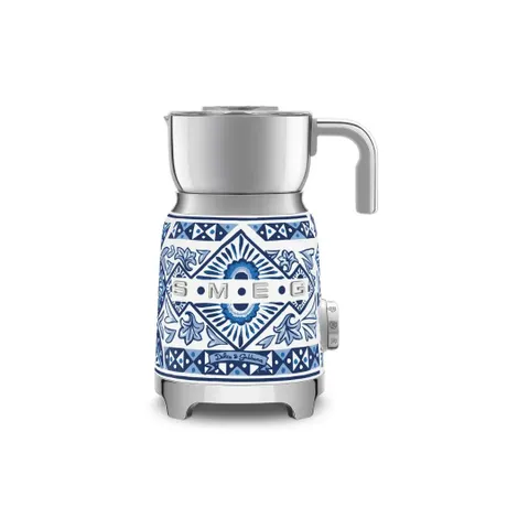 smeg-dolce-gabbana-blu-mediterraneo-milk-frother-mff01dgbeu-01