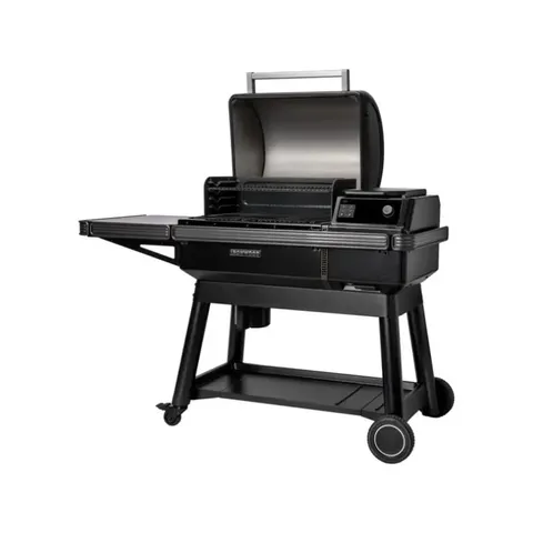 traeger-ironwood-wood-pellet-grill-open
