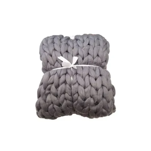 home4u-100x120-light-grey-chunky-woolen-blanket