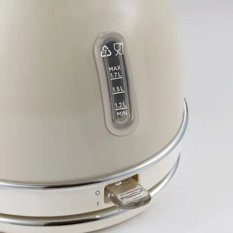 kenwood-beige-kettle-zjm35-water-level-indicator