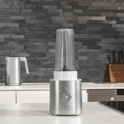 zwilling-enfinigy-personal-blender-lifestyle