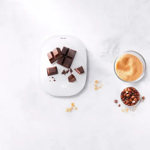 zwilling-enfinigy-digital-kitchen-scale-lifestyle