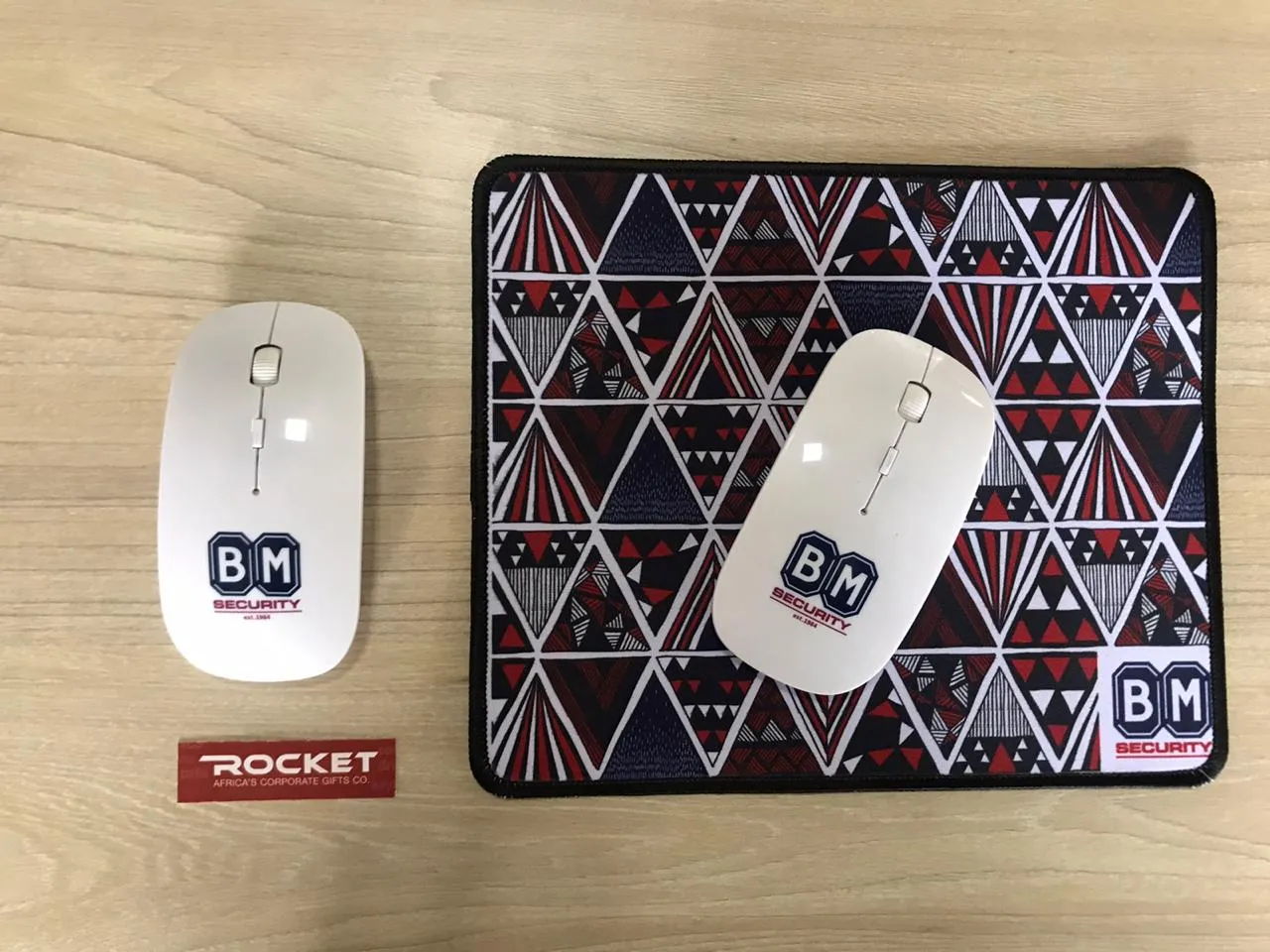Rocket-mouse-and-mousepad