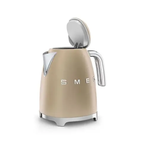 Smeg 1.7L Champagne Retro Kettle